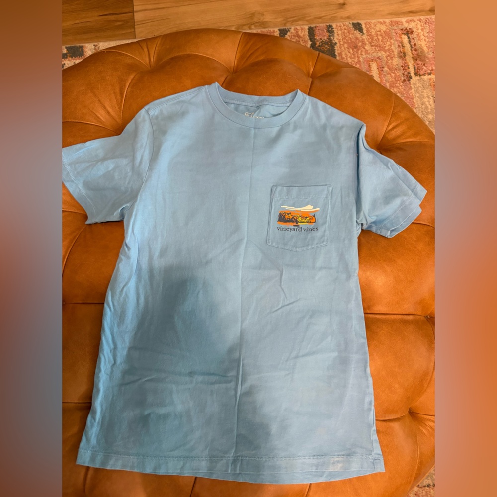 Vineyard Vines tee